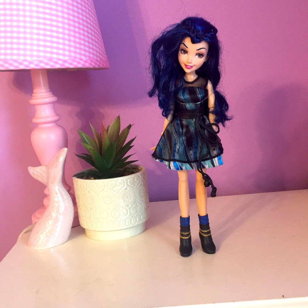 Evie Doll from Disney Descendants!